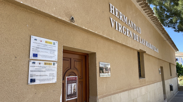 Equipamiento del punto de información turística y sala de del Santuario de Ntra. Sra. de las Maravil